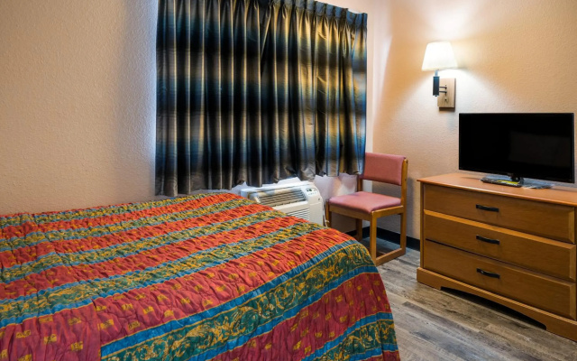 Knights Inn Grand Rapids