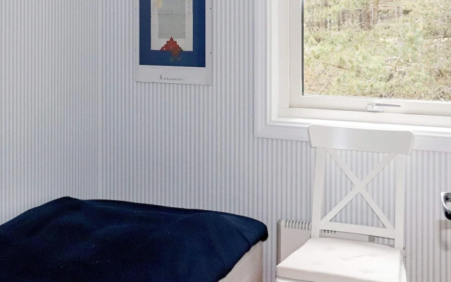 10 Person Holiday Home in Yngsjo