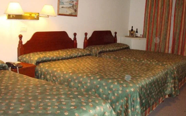 Family Inn