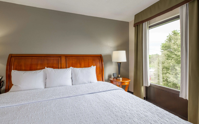 Hampton Inn Winston-Salem Hanes Mall