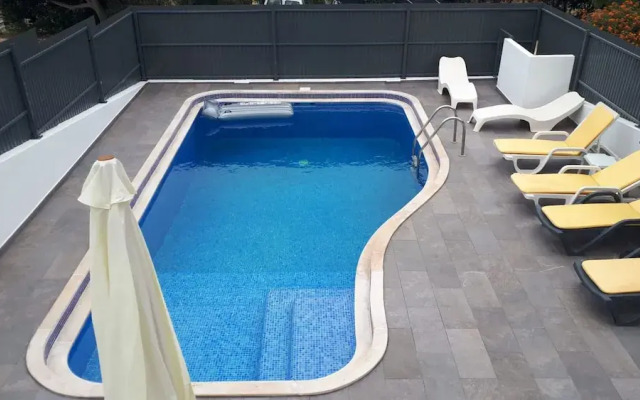 Marina Vila Apartment With Pool