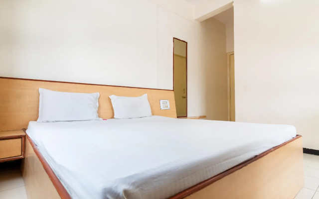 SPOT ON 37458 Hotel Rahi