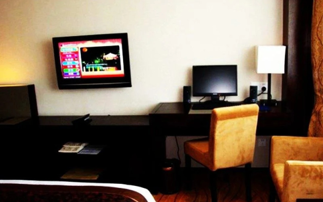 Champs Elysees Hotel (Haining Leather City Store)