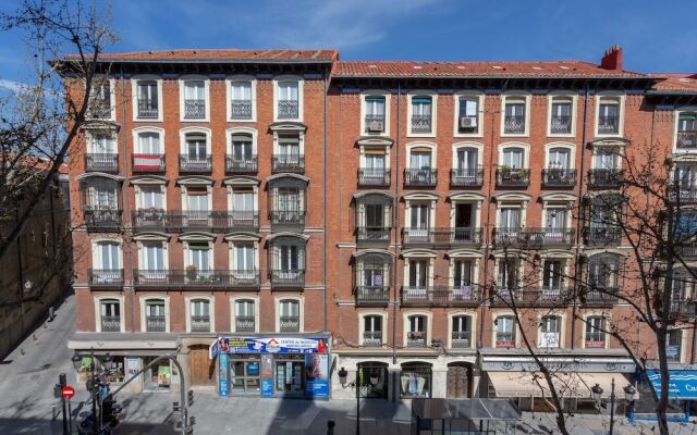 Отель Apartamento Atocha Испания, Мадрид - отзывы, цены и фото номеров - забронировать отель Apartamento Atocha онлайн вид на фасад