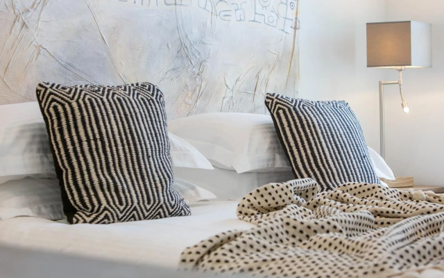 Amymone Suites