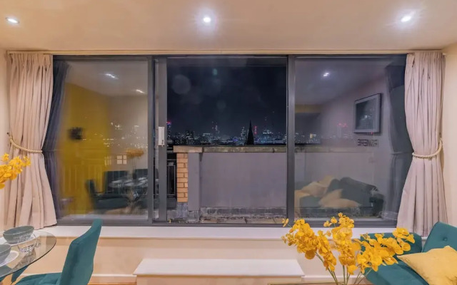 The Royale Penthouse - Skyline View - Balcony