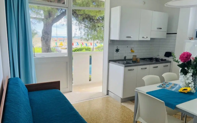 Cozy Apartment Facing the sea