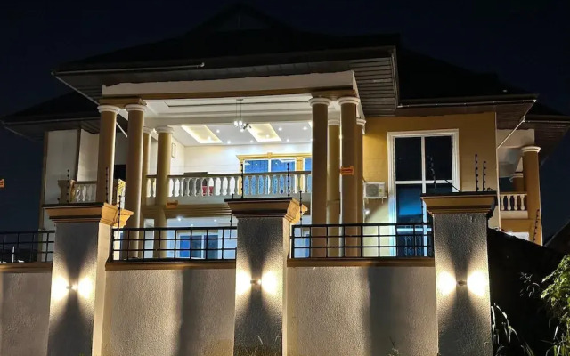 Nanani Luxury Villa - Kumasi
