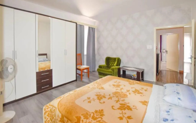 Apartment Dama-10m from beach