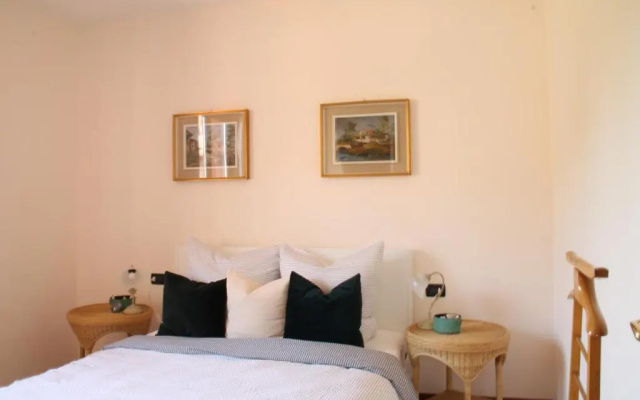 Casa Cecilia, 2 Bedrooms, 1 Bathroom, Lake View, Pool