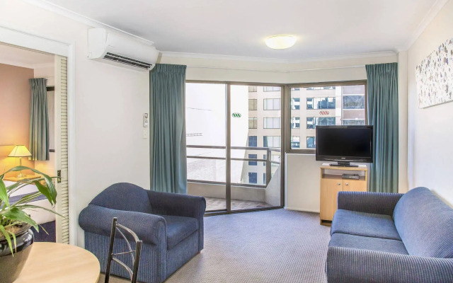 Metro Apartments on King Street
