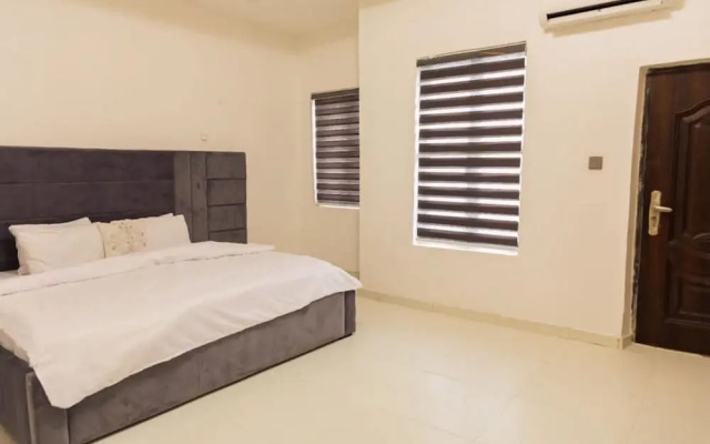 Immaculate 4-bed Apartment in Lekki