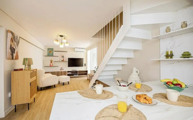 Coastal Charm by Neuvel