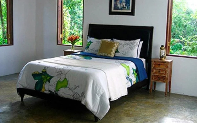 El Hotelito at The Rainforest Experience Farm