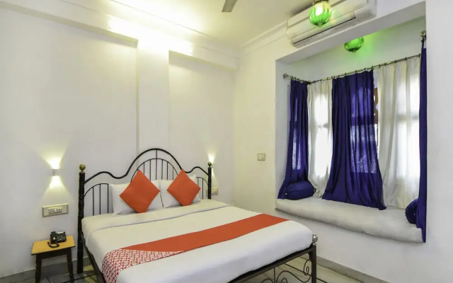 OYO 10704 Hotel Lake Haveli