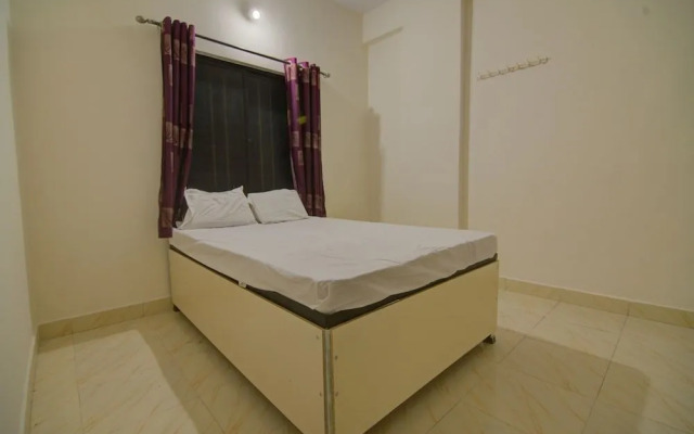 Spot On 38603 Niwant Lodge