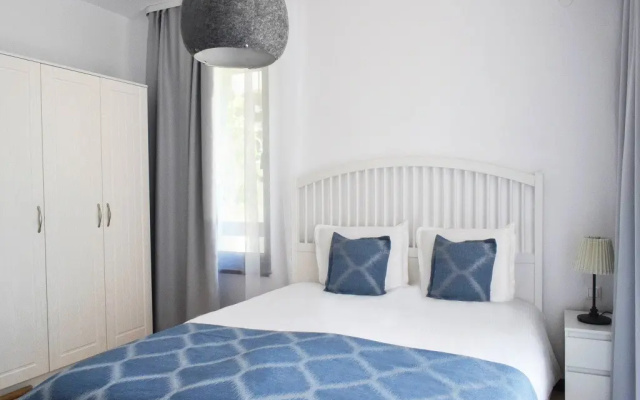 Oasis Park Aparthotel
