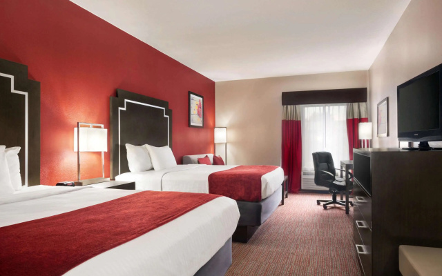 Days Inn & Suites by Wyndham Murfreesboro