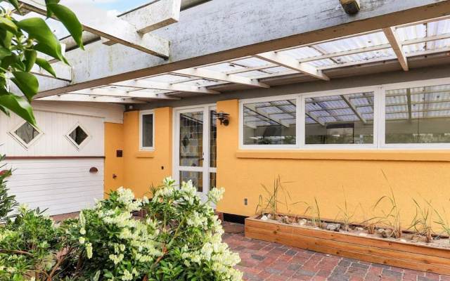 6 Person Holiday Home in Albaek