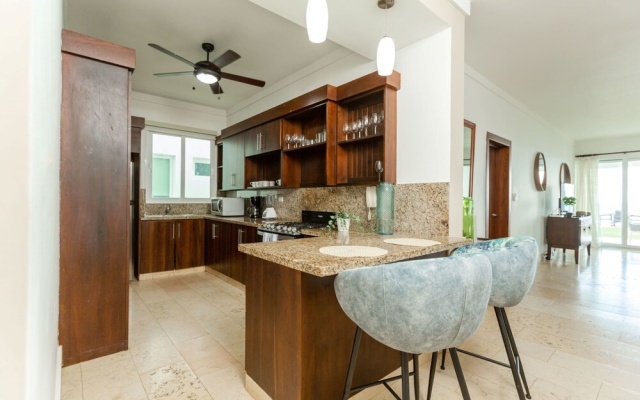 Escondido Bay Properties by Caribe Stays