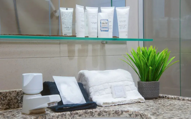 Sea View Praia de Iracema 2 Bedrooms 5 People 200mb Wifi By DM Apartments