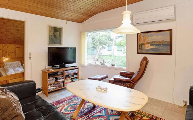 6 Person Holiday Home in Dannemare