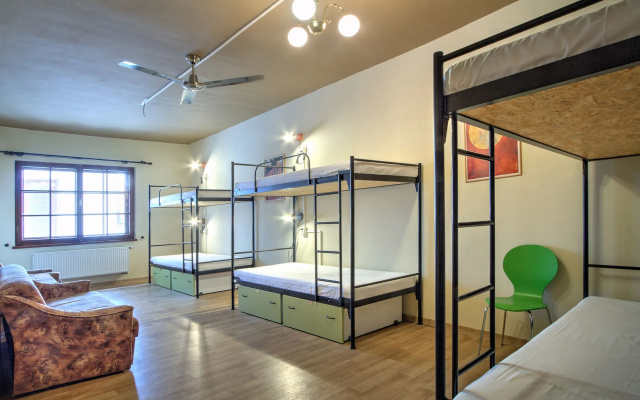 Hostel Little Quarter
