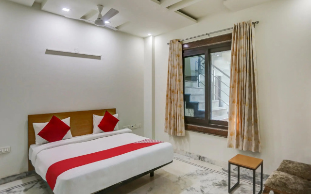 Rozette Residency by OYO Rooms