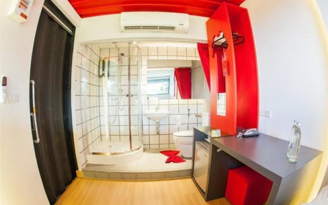 Little Box Hotel
