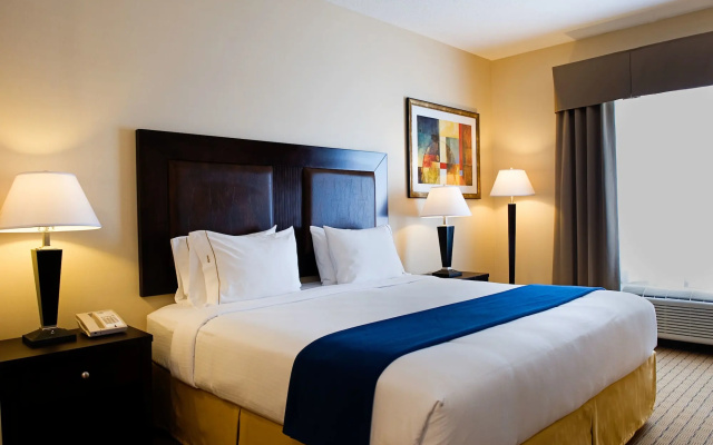 Holiday Inn Express & Suites Regina-South by IHG