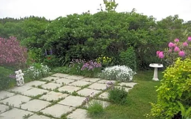 Moore's Specialties Fundy Bay House Rental