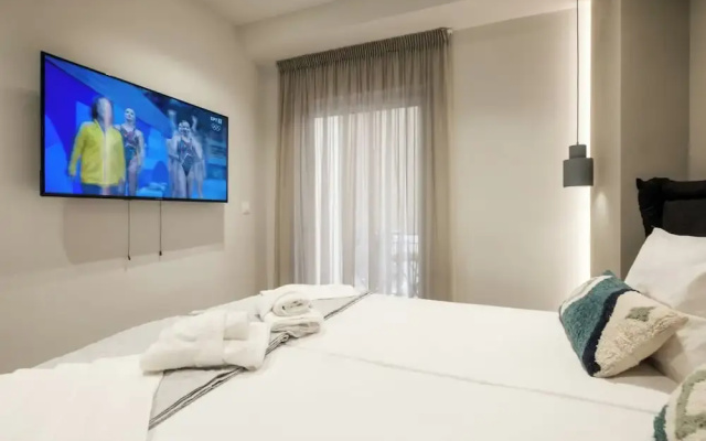 Exceptional Acropolis Suite by Cloudkeys