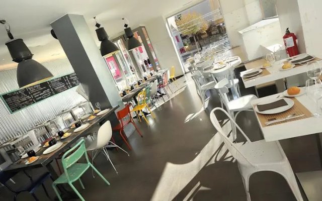 Suites Pamplona Plaza