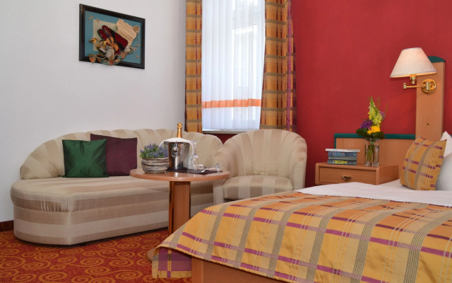 PARKHOTEL Helene