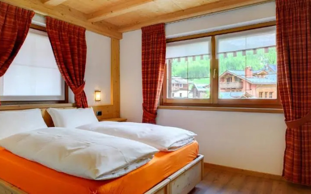 Chalet Mott