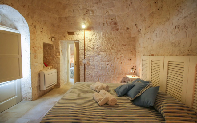 TD Trulli di Bouganville w Large Amazing Pool