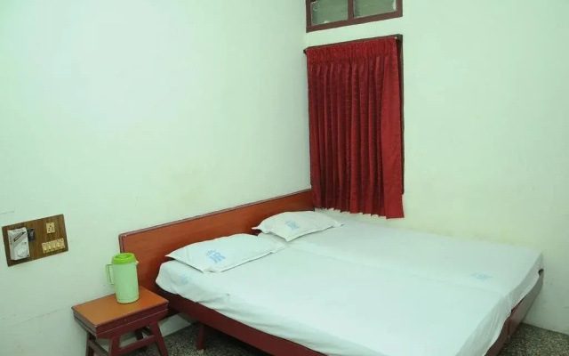 OYO 19959 Hotel Radhakrishna