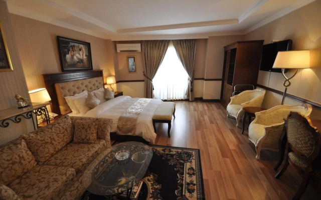 Sunflower Hotel Spa District 10