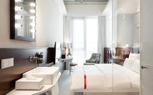 Ruby Lilou Hotel Marseille by IHG