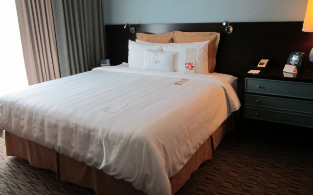 Crowne Plaza Lombard Downers Grove by IHG