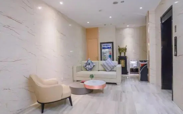 Yasite Hotel (Suizhou Wenfeng Caodianzi Street Branch)