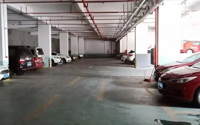 7 Days Premium Zhengzhou Guoqing South Road