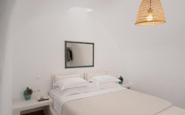 Madame Kalitsi-erato Room
