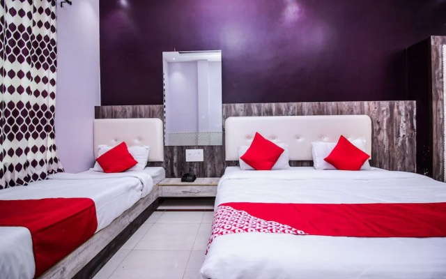 OYO 16129 Hotel Taj Palace