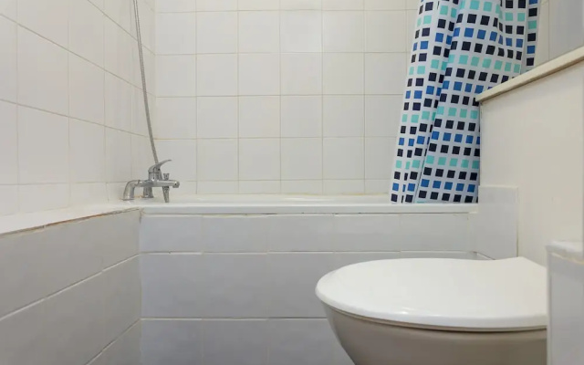 2 Bed Apartment In Kensington