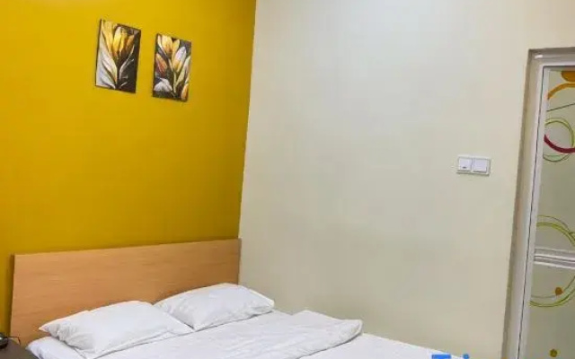 Sunshine Hotel