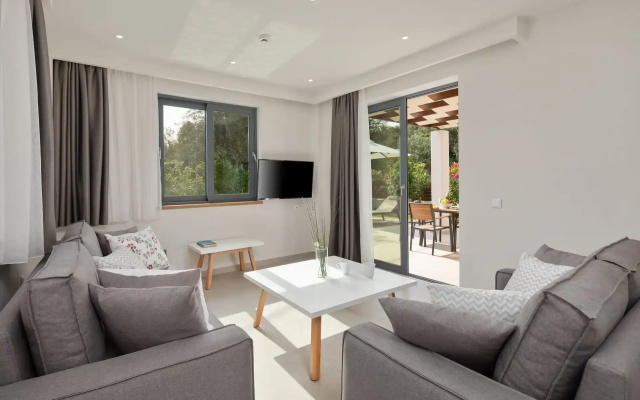 Perithia Suites