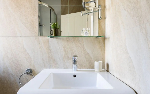 The Tower Bridge Luxury Collection