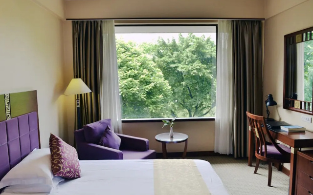 Rong Hu Hotel