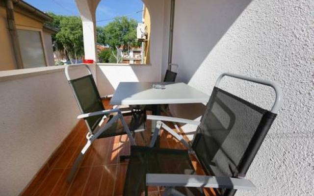 Apartments and Rooms Anika